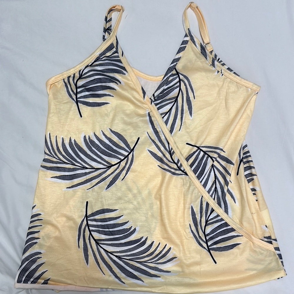3/$10 Yellow summer tank top size small
